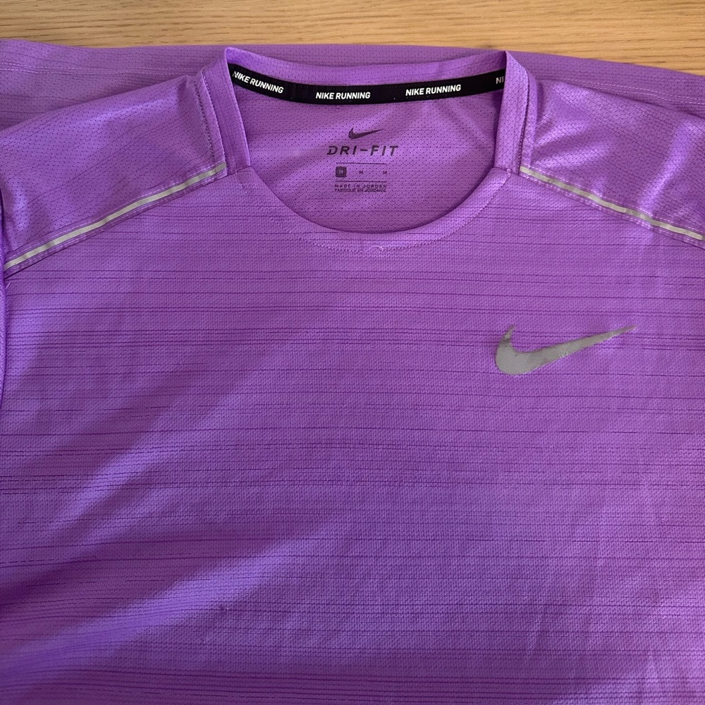 Nike tee